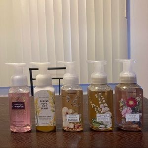 Bath & Body Works Spring Soap Bundle: 5 items! NWT & FREE SHIPPING